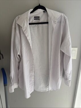 Van Heusen White Micro-Pattern Long Sleeve Button-Down Shirt